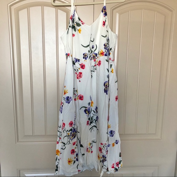 Old Navy Dresses & Skirts - Old Navy White Floral Spaghetti Strap Dress